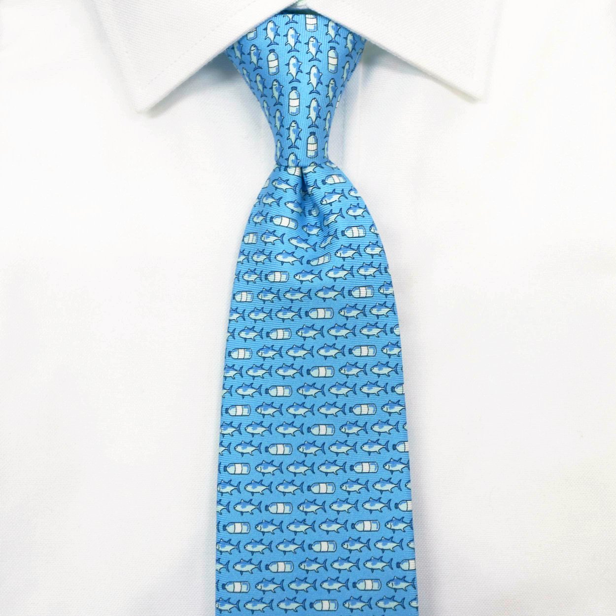 Light blue fish silk tie